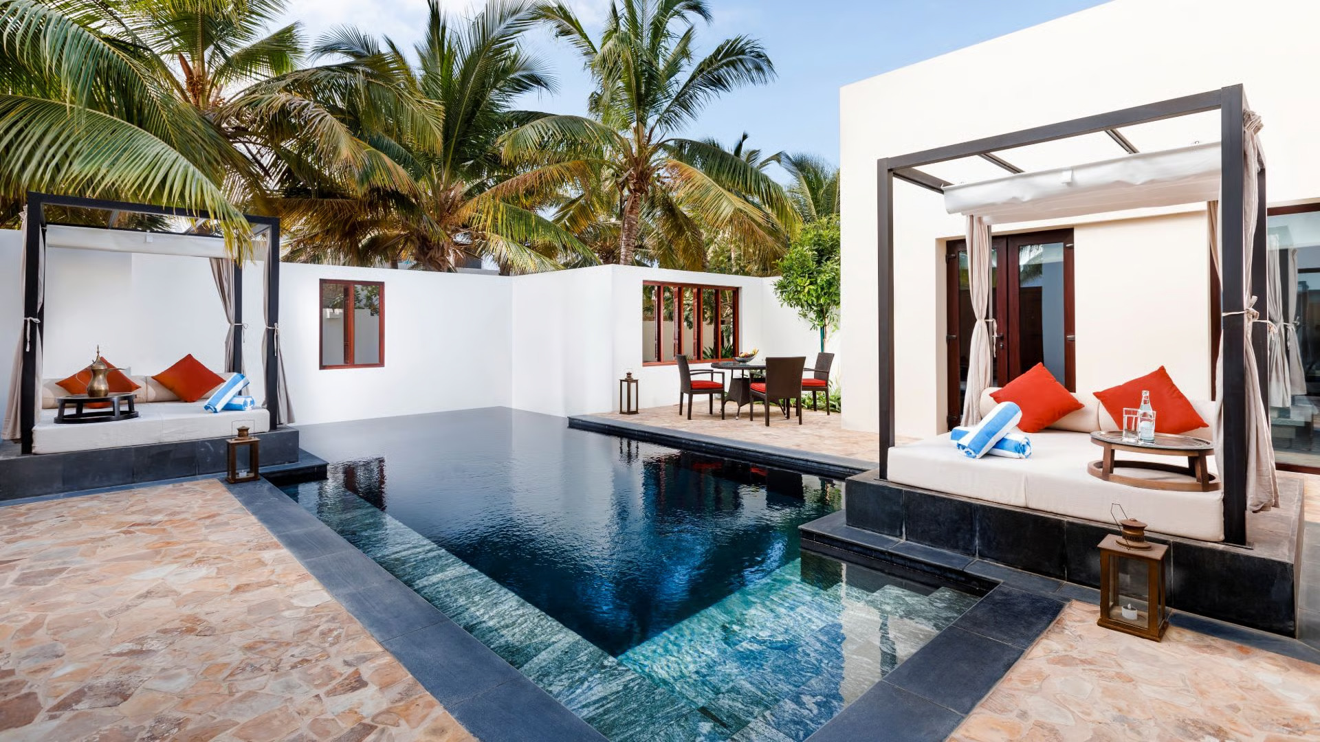 9341e449da16-aabs_albaleed_anantara_two_bedroom_garden_view_pool_villa_1920_1080_3 (1).jpg