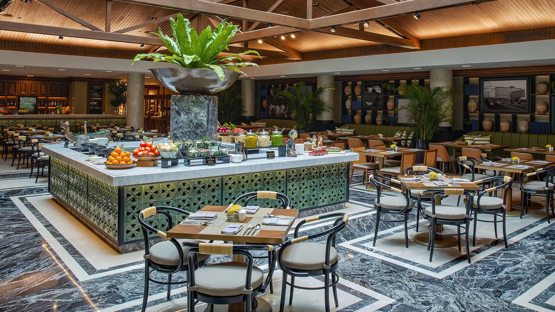Hotel Indonesia Kempinski Jakarta Weekend Buffet at Signatures Restaurant