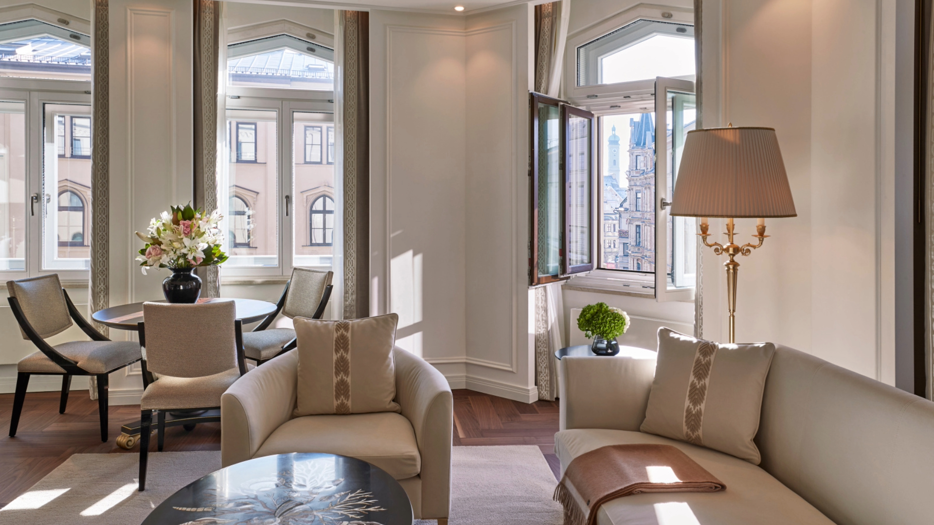 Hotel Vier Jahreszeiten Kempinski Munich.jpg