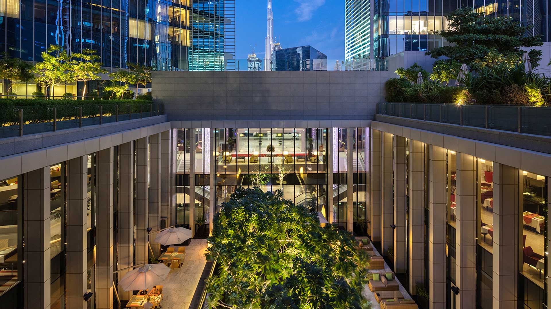 Anantara_Downtown_Dubai_Hotel_Courtyard.jpg