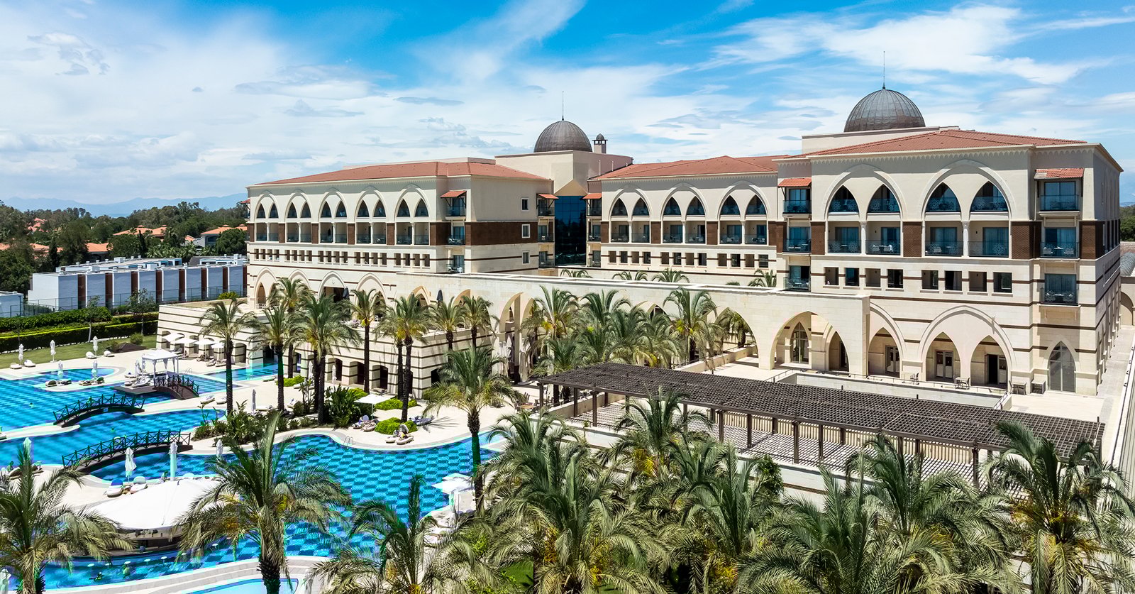 KIAYT_Exterior-Hotel_1.jpg