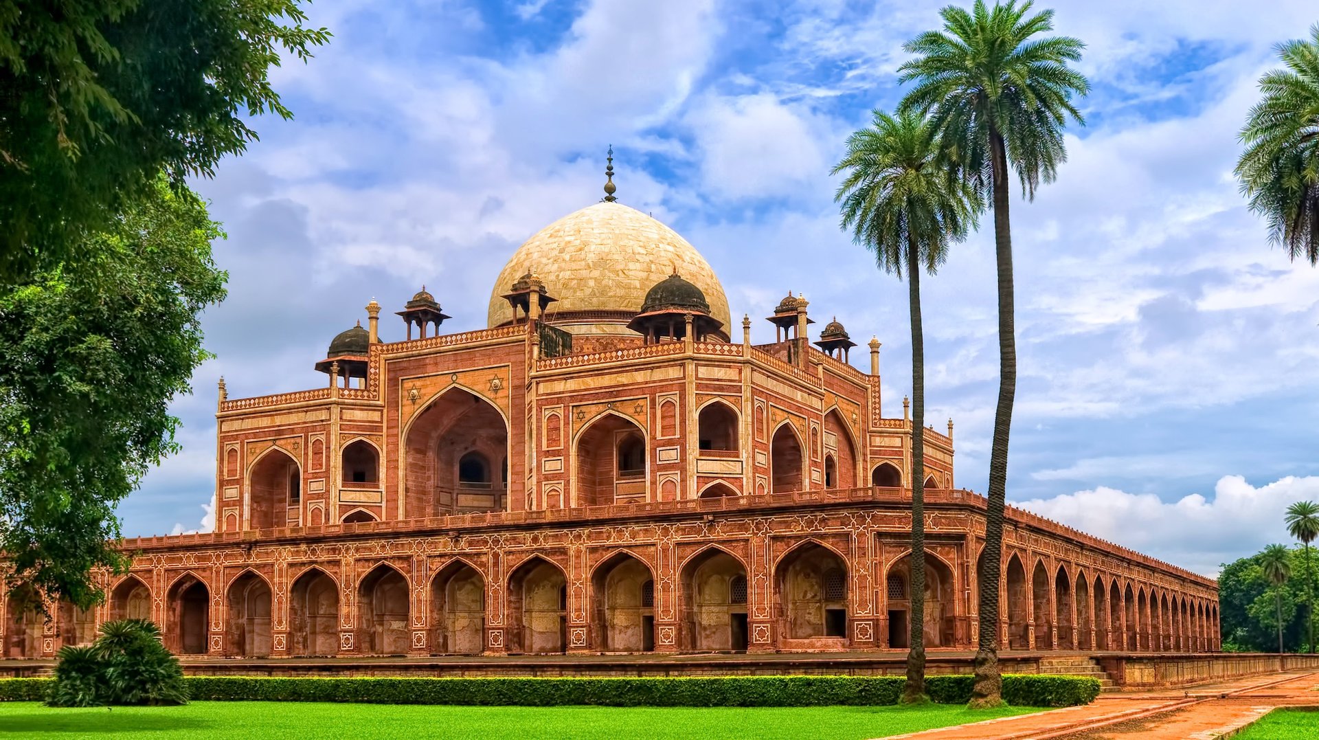 From Dilli to New Delhi