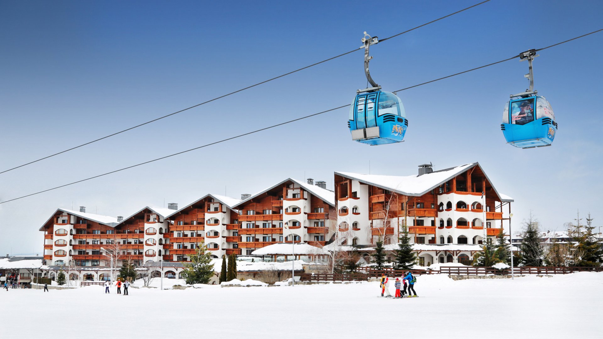 SOF2_Kempinski-Bansko_Hotel-back-facade-and-Gondola-lift_SMALL.jpg