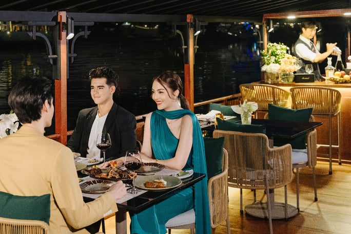 Anantara_Chiang_Mai_Resort_ JAO_Ping_Dinner_Cruise