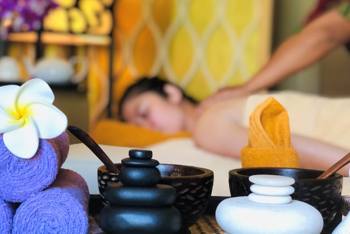 Aromatherapy Oil Massage at SPA - PARKROYAL Nay Pyi Taw